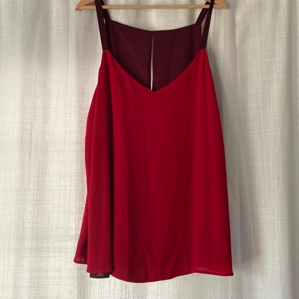 Reversible blouse with straps. - Picture 2 of 4
